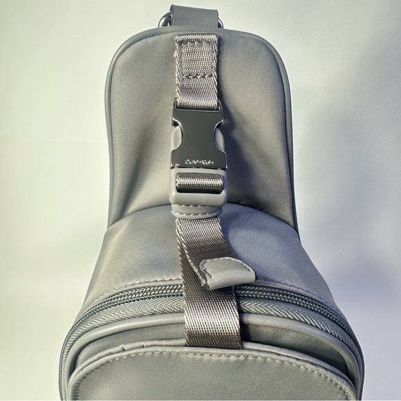 NEW CALVIN KLEIN JESSIE NYLON SLING BAG BACKPACK GREY - Picture 8 of 12